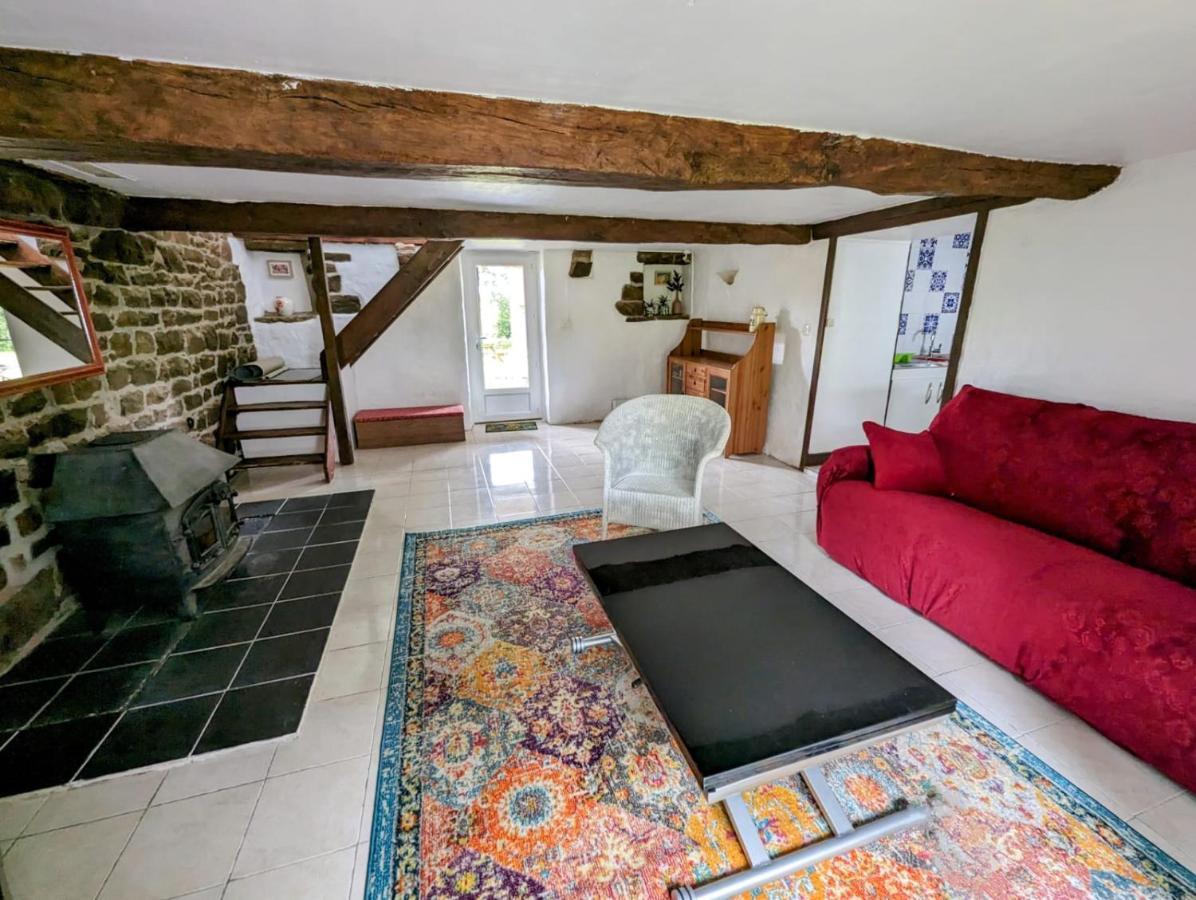 Les Gites De La Cabache Montaigu-les-Bois Экстерьер фото