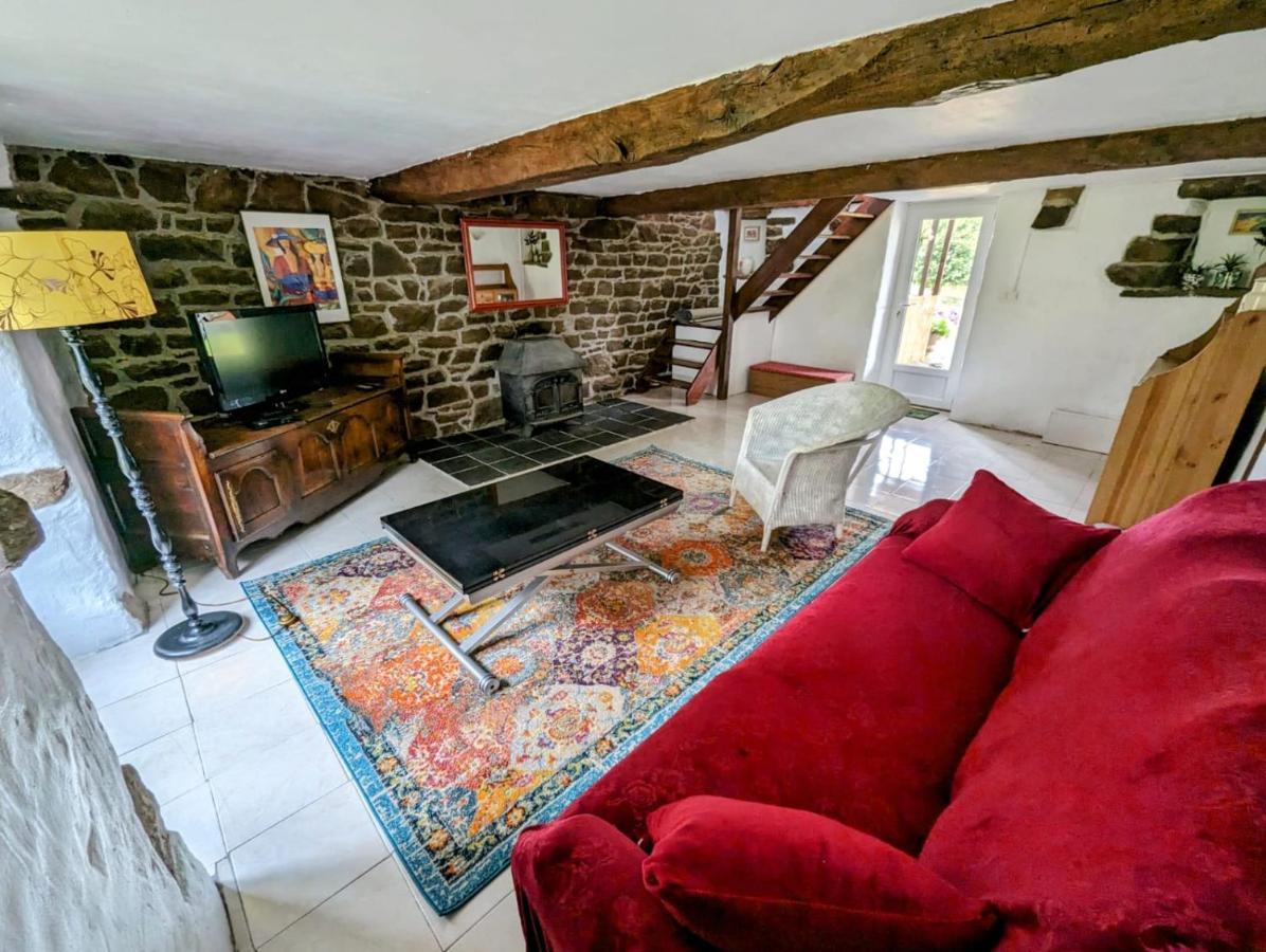 Les Gites De La Cabache Montaigu-les-Bois Экстерьер фото